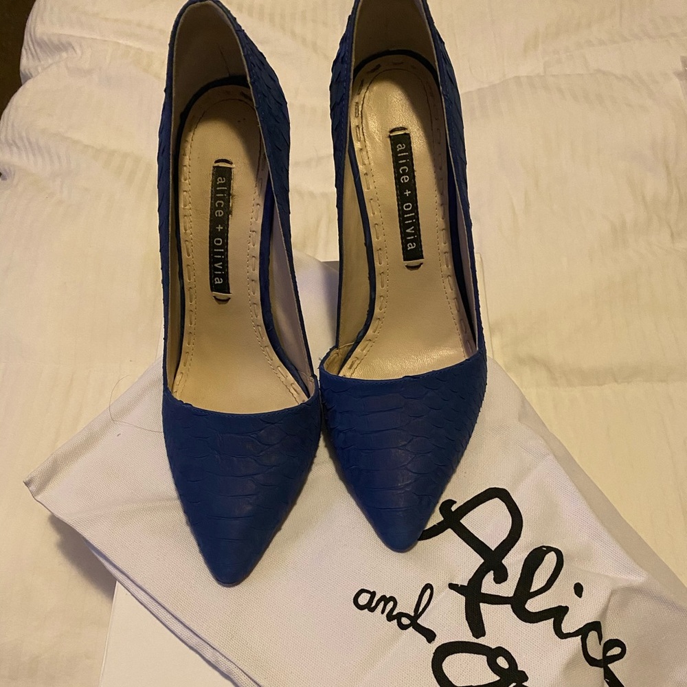 Alice and Olivia Pumps